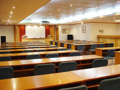 京鵬賓館 廣東三星級(jí)酒店的專(zhuān)業(yè)會(huì)議服務(wù)體驗(yàn)